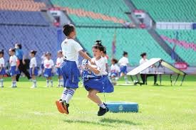 世界杯亚洲区外围赛：日本率先晋级2026年世界杯决赛圈