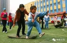 半场战报-波尔津吉斯17+6 杜兰特20分 绿军14记三分领先太阳19分